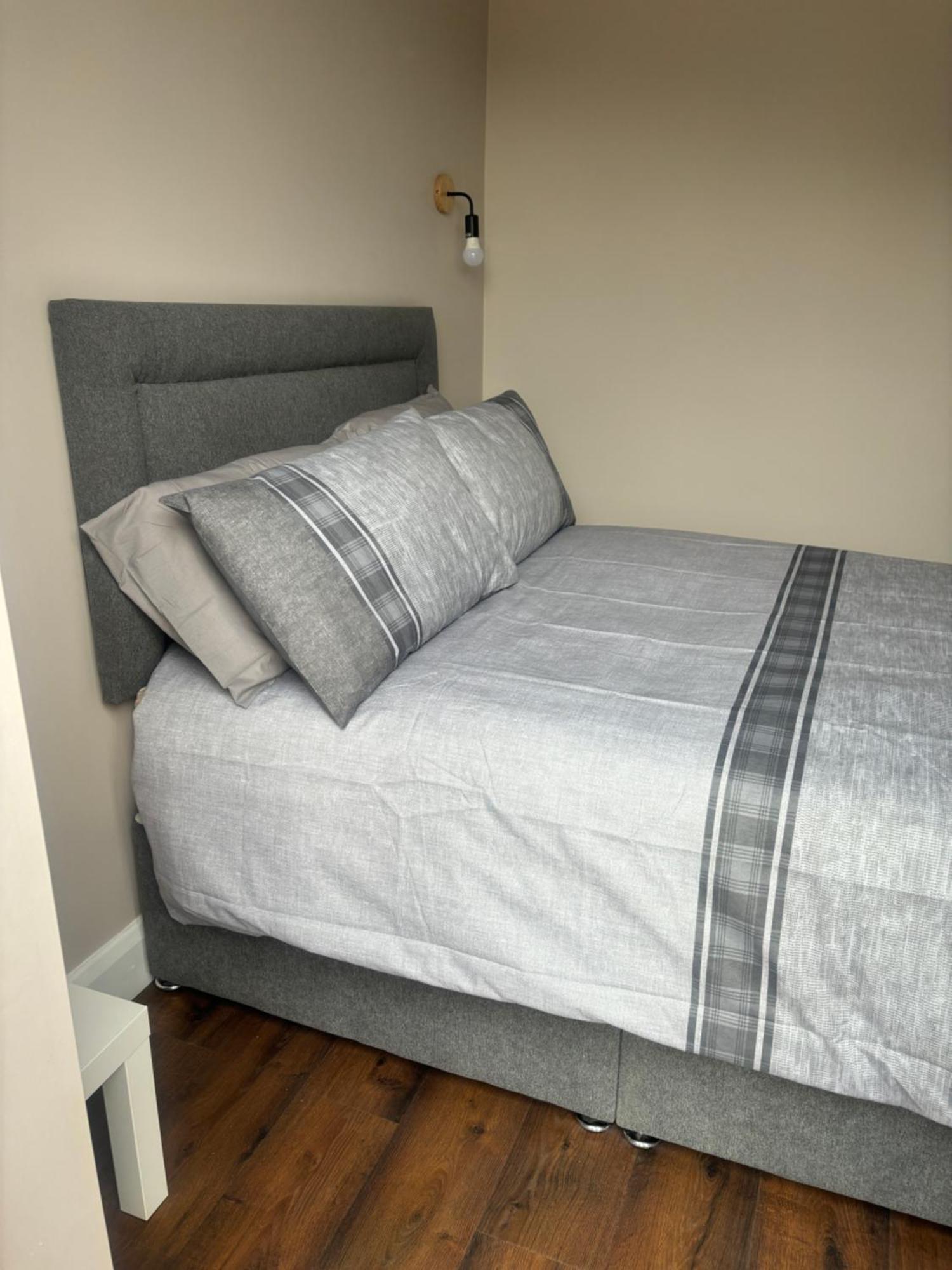 Private Detached Small Bedroom And Bathroom Only- This Is Not An Apartment Butlersbridge المظهر الخارجي الصورة